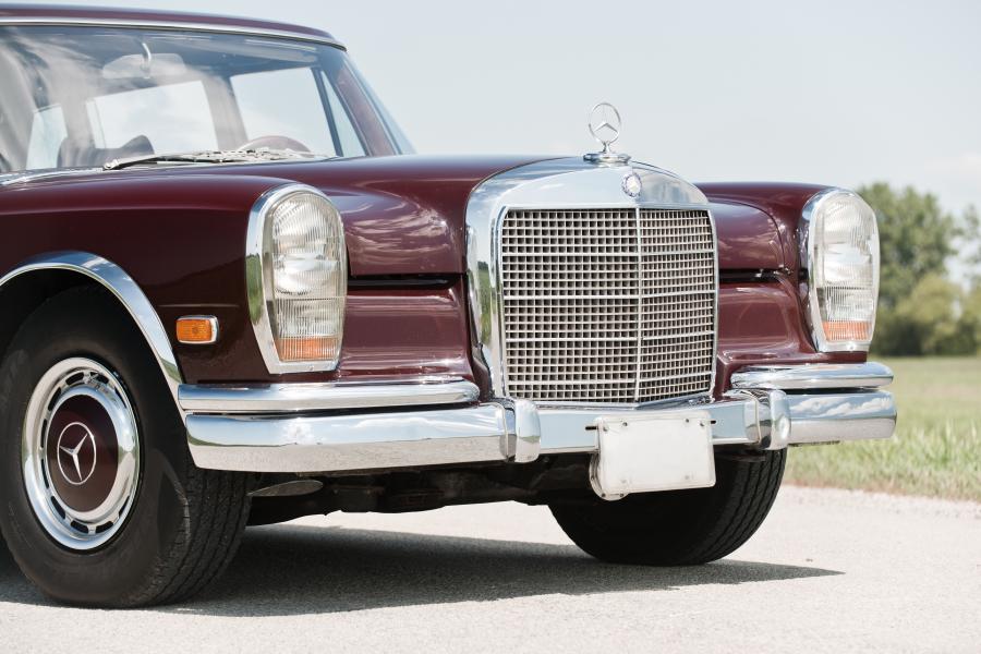  Mercedes-Benz 600 SWB Sedan 1970 года  (фото 10 из 18)